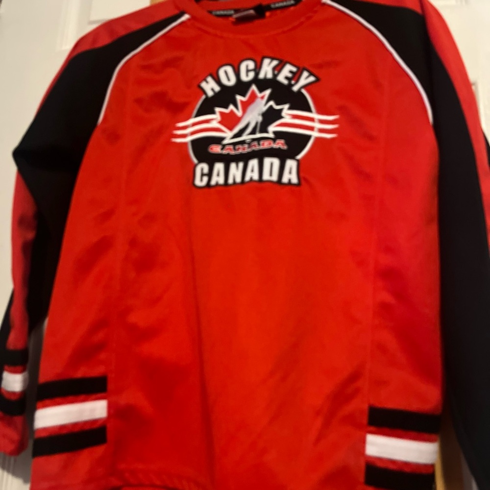 Vintage Boys Medium 10-12 Hockey Jersey Team Canada Olympics Jersey - Picture 9 of 12